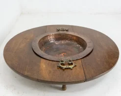 Pamono Spanish Basque Oak & Copper Brazier or Planter, 19th Century> Planters And Jardiniere