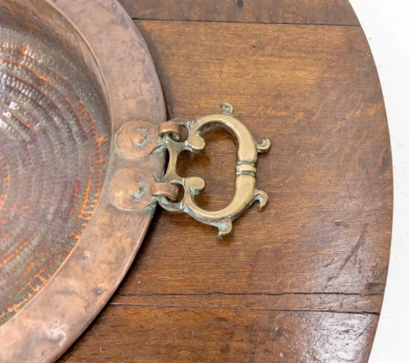 Pamono Spanish Basque Oak & Copper Brazier or Planter, 19th Century> Planters And Jardiniere
