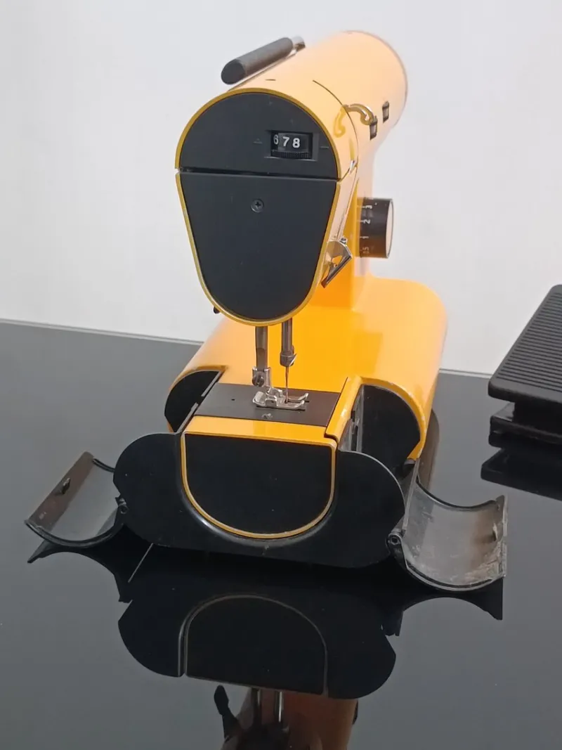 Pamono Special ZZ M12 Sewing Machine from Omnia, 1970s> Electronics