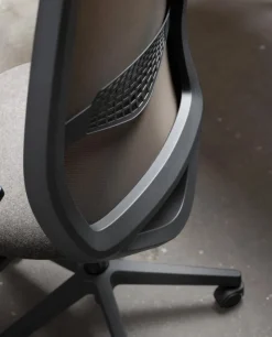 Clearance Pamono Speed High Backrest Managerial Armchair in Mesh and Upholstery by Quinti Sedute