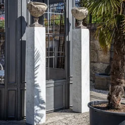 Pamono Square Carrara Marble Pedestals, Set of 2> Pedestals And Columns