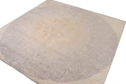 Pamono Square Rug with Floral Medallion Rose from R&K Principal Jahanshah Nazmiyal><noscript><img width=