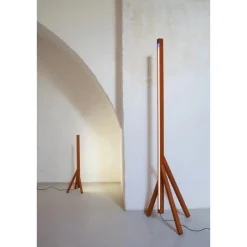 Pamono Stecco Floor Lamp in Aluminum and Vegetable Tanned Leather by Oscar Maschera><noscript><img width=