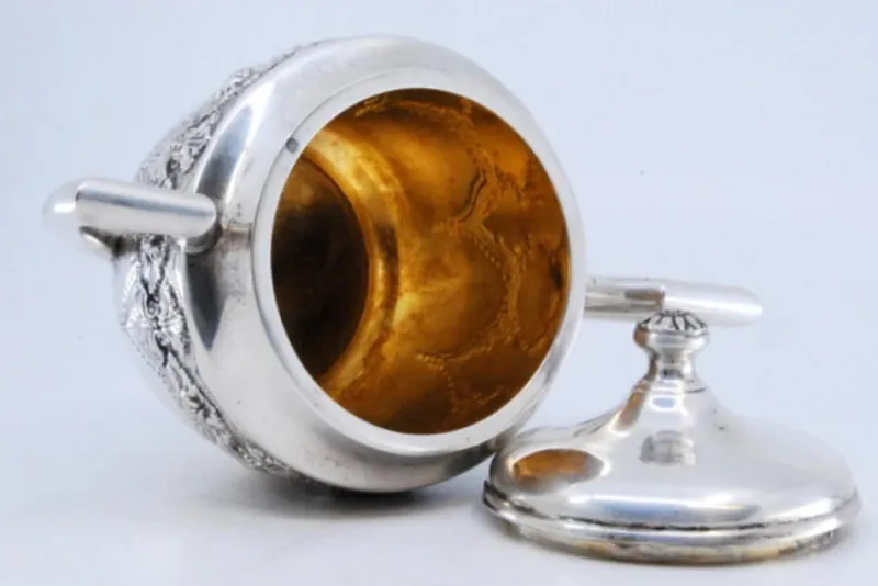 Pamono Sugar Bowl in Embossed Silver with Floral Motifs and Hinged Lid> Bottles, Carafes & Jugs