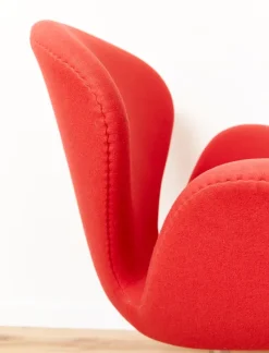 Sale Pamono Swan Chair by Arne Jacobsen for Fritz Hansen, 2001