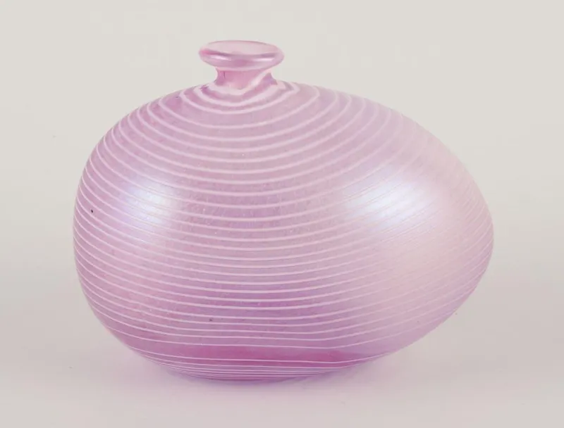 Outlet Pamono Swedish Aphrodite Vase in Pink Art Glass by Bertil Vallien for Kosta Boda, 1980s