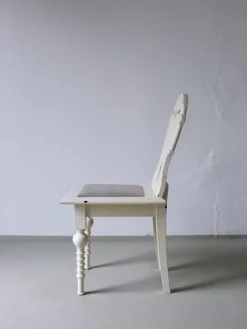 Hot Pamono Swedish Folk White Painted Chair, 1920s
