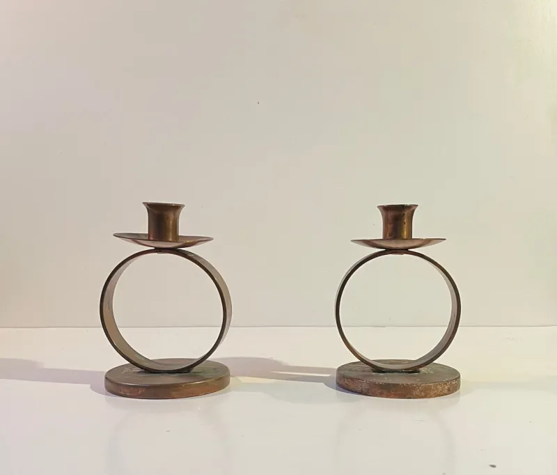 Pamono Swedish Grace Patinated Copper Circle Candleholders, 1920s, Set of 2> Candleholders