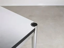 Hot Pamono Table in Resin White from USM Haller