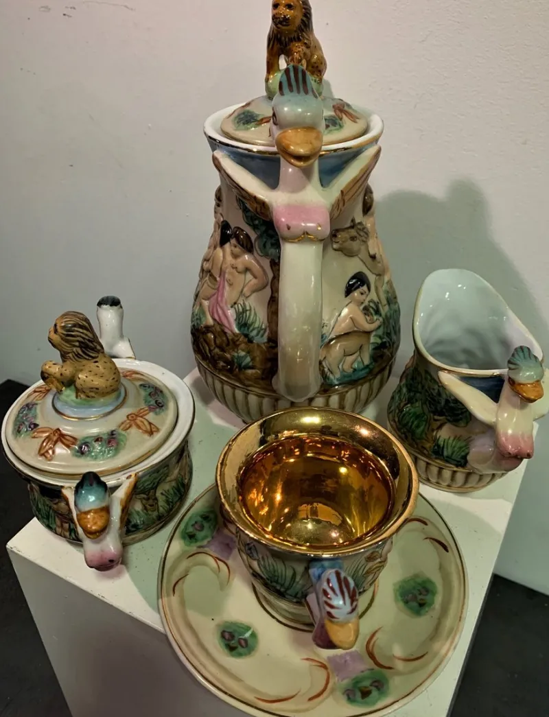Online Pamono Tableware Set from Capodimonte, 1950s, Set of 11