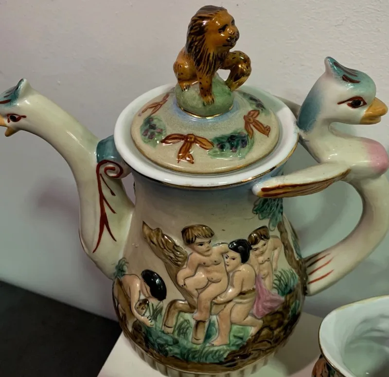 Online Pamono Tableware Set from Capodimonte, 1950s, Set of 11