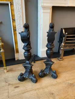 Pamono Tall Antique Fire Dogs in Cast Iron, 1890, Set of 2> Fireplaces And Mantels
