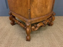 Pamono Tall Burr Walnut Pedestals, 1910, Set of 2> Pedestals And Columns