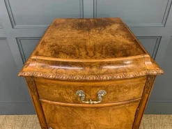 Pamono Tall Burr Walnut Pedestals, 1910, Set of 2><noscript><img width=