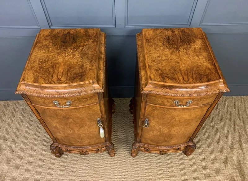 Pamono Tall Burr Walnut Pedestals, 1910, Set of 2> Pedestals And Columns