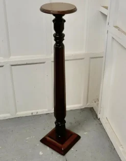 Pamono Tall 19th Century Carved Mahogany Pedestal, 1880s><noscript><img width=