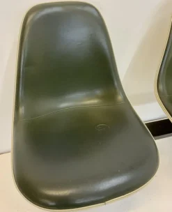 Pamono Tandem Bench in Fiberglas and Leather Seat by Charles & Ray Eames for Herman Miller, 1960s><noscript><img width=