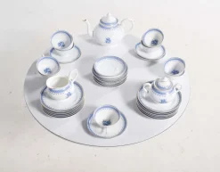 Sale Pamono Tea Set in Portuguese Porcelain from Vista Alegre, 1920, Set of 38