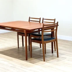 Hot Pamono Teak Extending Dining Table by Kofod Larsen for G-Plan, 1960s