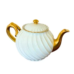 Outlet Pamono Teapot with Fluted Swirl Relief and Gilt Accents fom Haviland Limoges, France, 1950