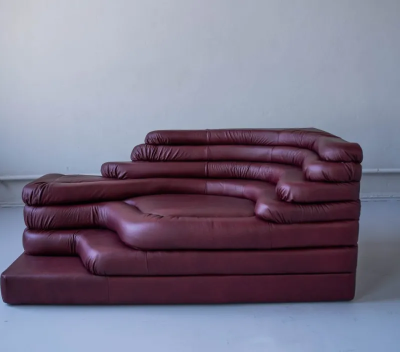 Pamono Terrazza Landscapes in Burgundy Leather by Ubald Klug for de Sede, 1970s, Set of 4> Living Room Sets