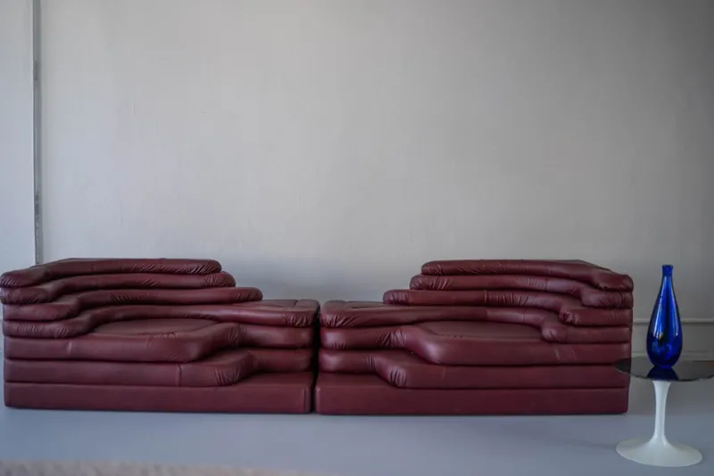 Pamono Terrazza Landscapes in Burgundy Leather by Ubald Klug for de Sede, 1970s, Set of 4> Living Room Sets