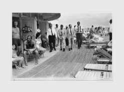 Best Pamono Terry O'Neill, Frank Sinatra in Miami, 1968, Signed Framed Print
