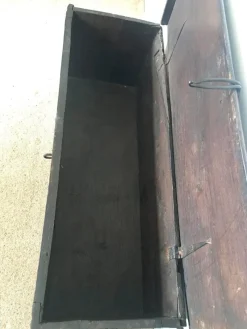 Clearance Pamono 18th Century Antique Carved Oak Coffer