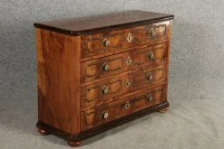 Pamono 18th Century Baroque Chest of Drawers in Walnut, 1750s><noscript><img width=