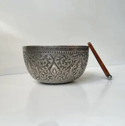 Hot Pamono 19th Century Buddhist Singing Bowl in Repousse Silver, Set of 2