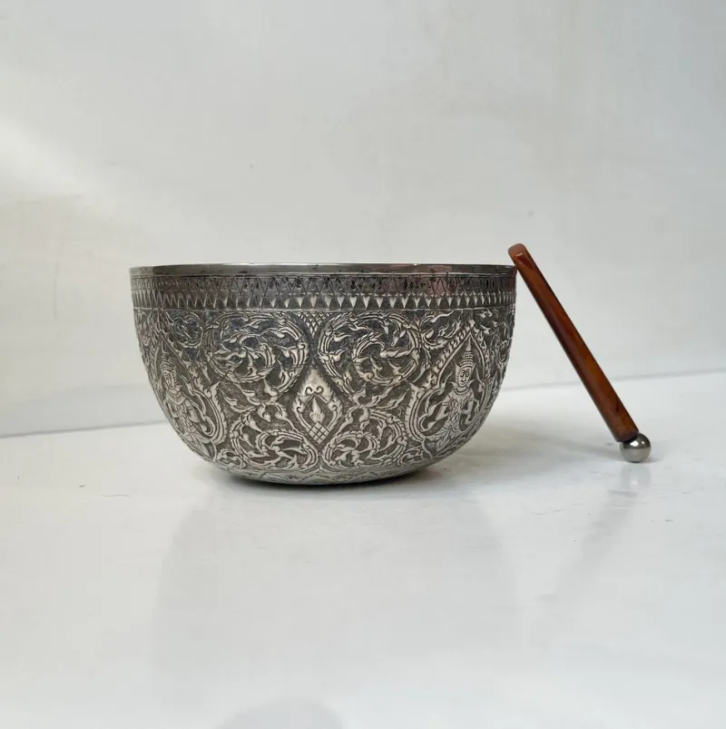 Hot Pamono 19th Century Buddhist Singing Bowl in Repousse Silver, Set of 2