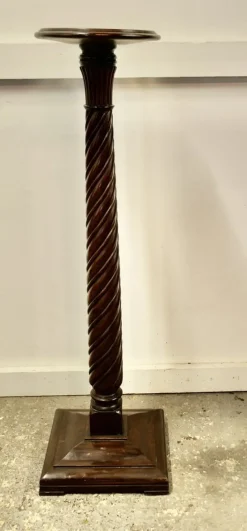 Discount Pamono 19th Century Carved Walnut Pedestal Torchere