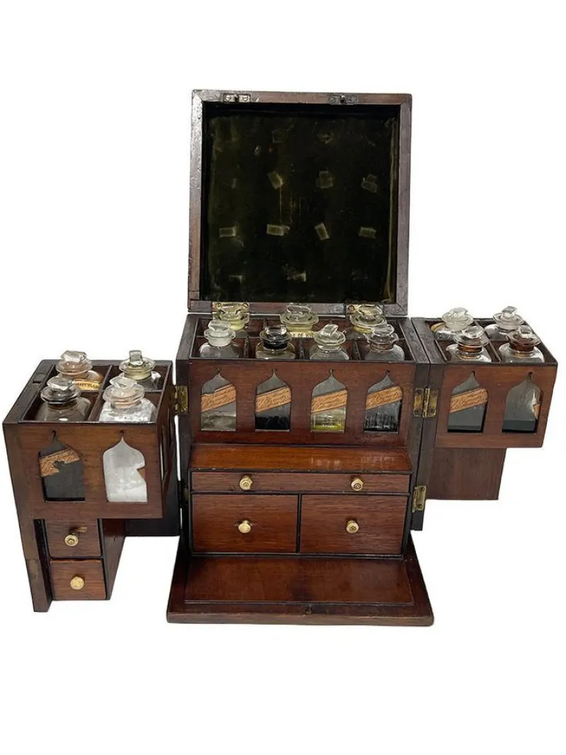 Pamono 19th Century English Medicine Chest by Clay & Abraham, Liverpool> Dressers, Commodes & Chests