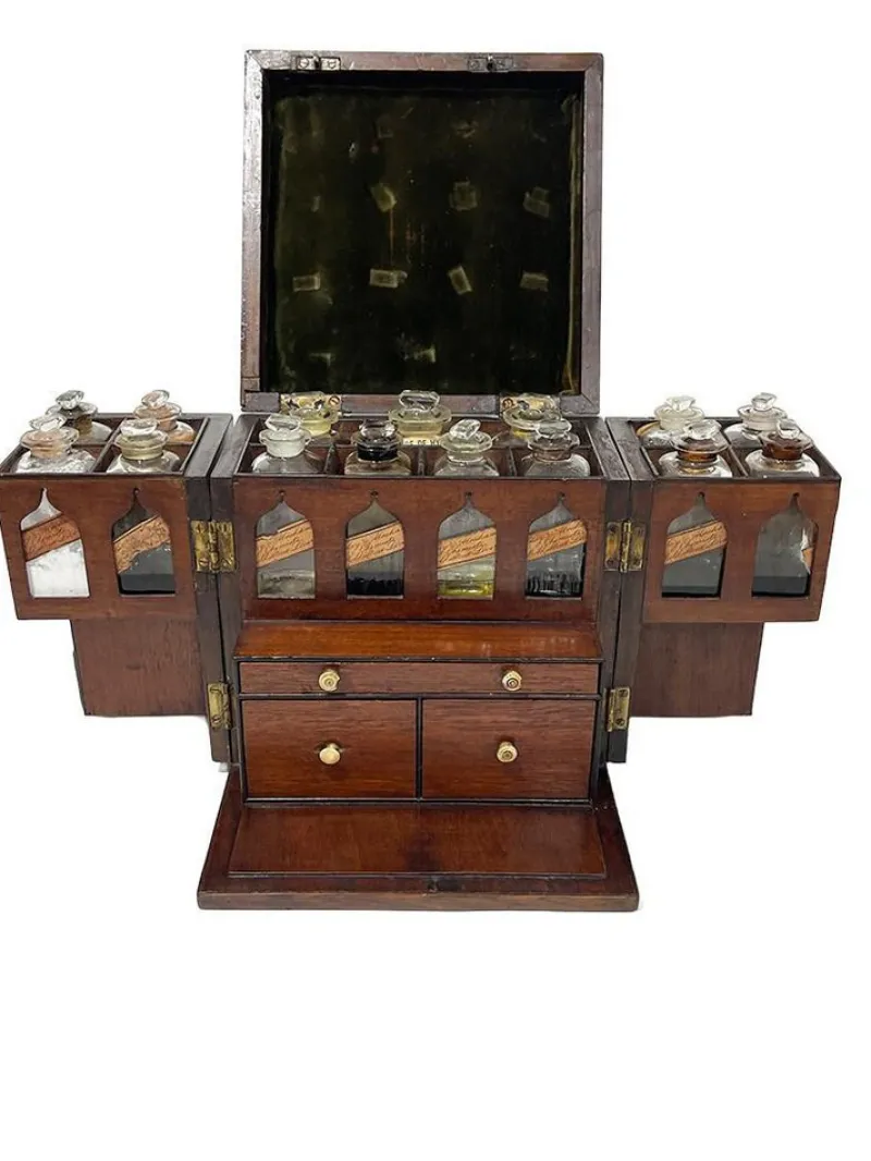 Pamono 19th Century English Medicine Chest by Clay & Abraham, Liverpool> Dressers, Commodes & Chests