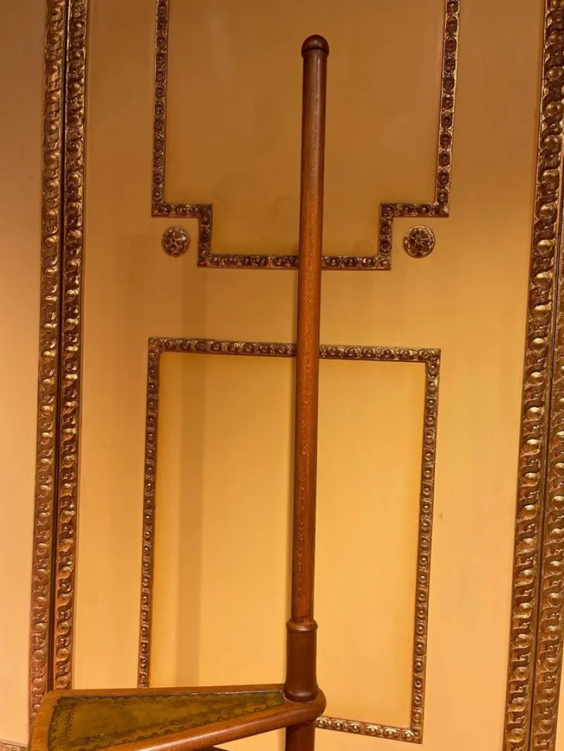 Pamono 20th Century English Victorian Leather Library Steps or Stepladder> Architectural Elements