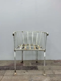 Discount Pamono 19th Century English Wrought Iron Garden Chair with Rounded Back