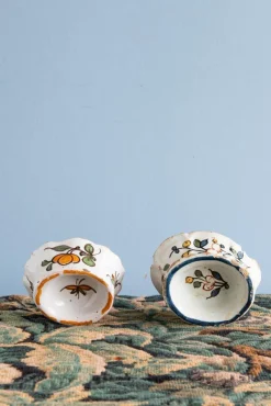 Pamono 18th Century Floral Salt Pigs from Rouen Faience, Set of 2><noscript><img width=