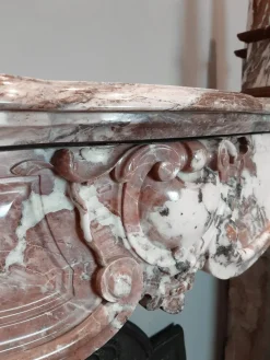 Outlet Pamono 19th Century French Pink Marble Mantelpiece