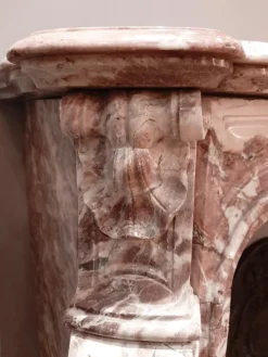 Outlet Pamono 19th Century French Pink Marble Mantelpiece