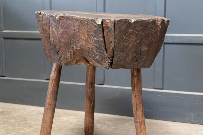 Sale Pamono 19th Century French Provincial Rustic Elm Chopping Block Table