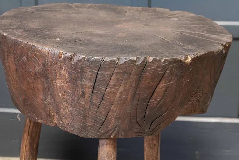 Sale Pamono 19th Century French Provincial Rustic Elm Chopping Block Table