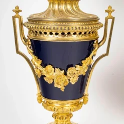 Sale Pamono 19th Century Gilt Bronze and Blue Sèvres Porcelain Oil Lamps, Set of 2