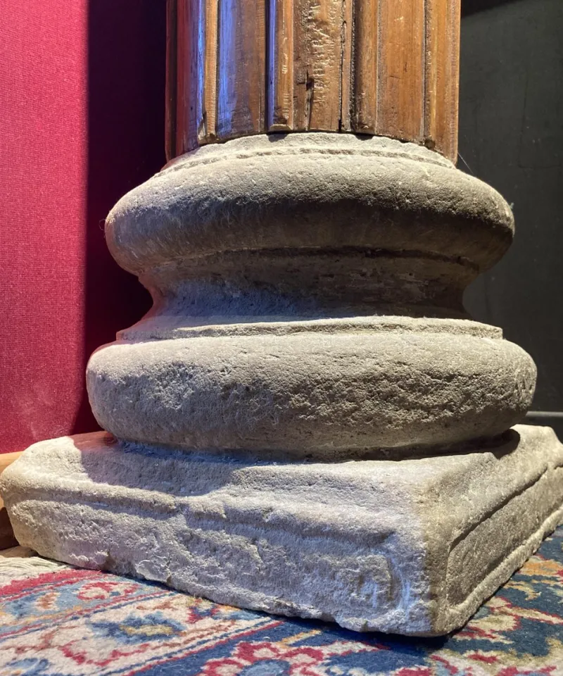 Pamono 19th Century Italian Architectural Corinthian Wood Columns on Sandstone Plinths, Set of 2> Pedestals And Columns