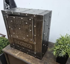 Pamono 18th Century Italian Wrought Iron Hobnail Safe><noscript><img width=