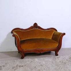 Pamono 19th Century Louis Philippe Boat-Shaped Sofa in Walnut and Velvet><noscript><img width=