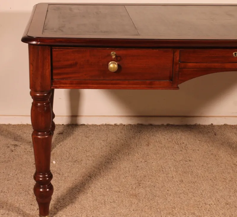Pamono 19th Century Mahogany Two-Drawer Desk> Desks