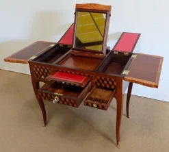 Pamono 18th Century Marquetry Dressing Table in Wood><noscript><img width=