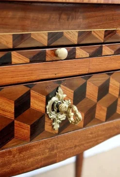 Pamono 18th Century Marquetry Dressing Table in Wood><noscript><img width=