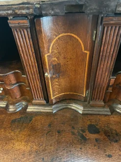 Discount Pamono 17th Century Oak Bureau with Interior, 1680s