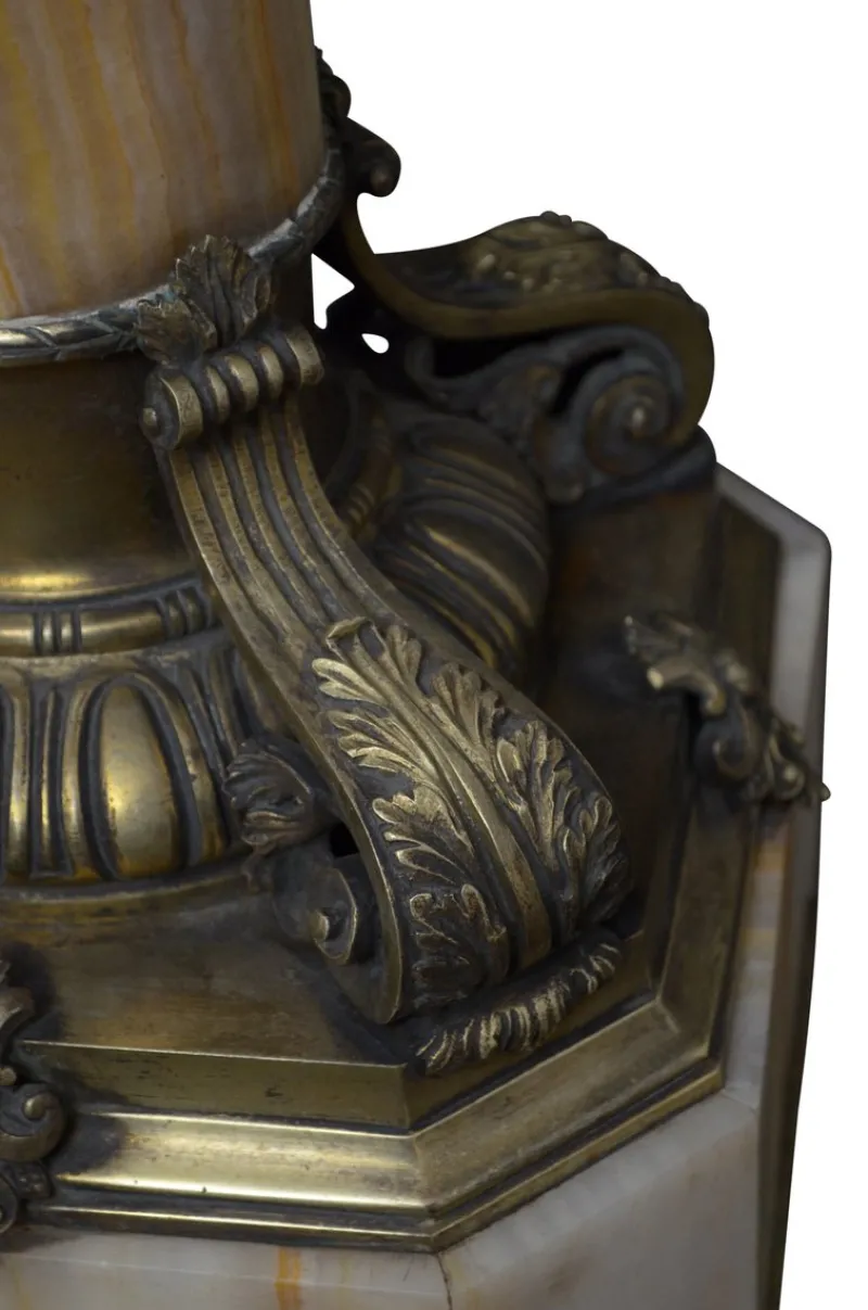 Hot Pamono 19th Century Onyx Column